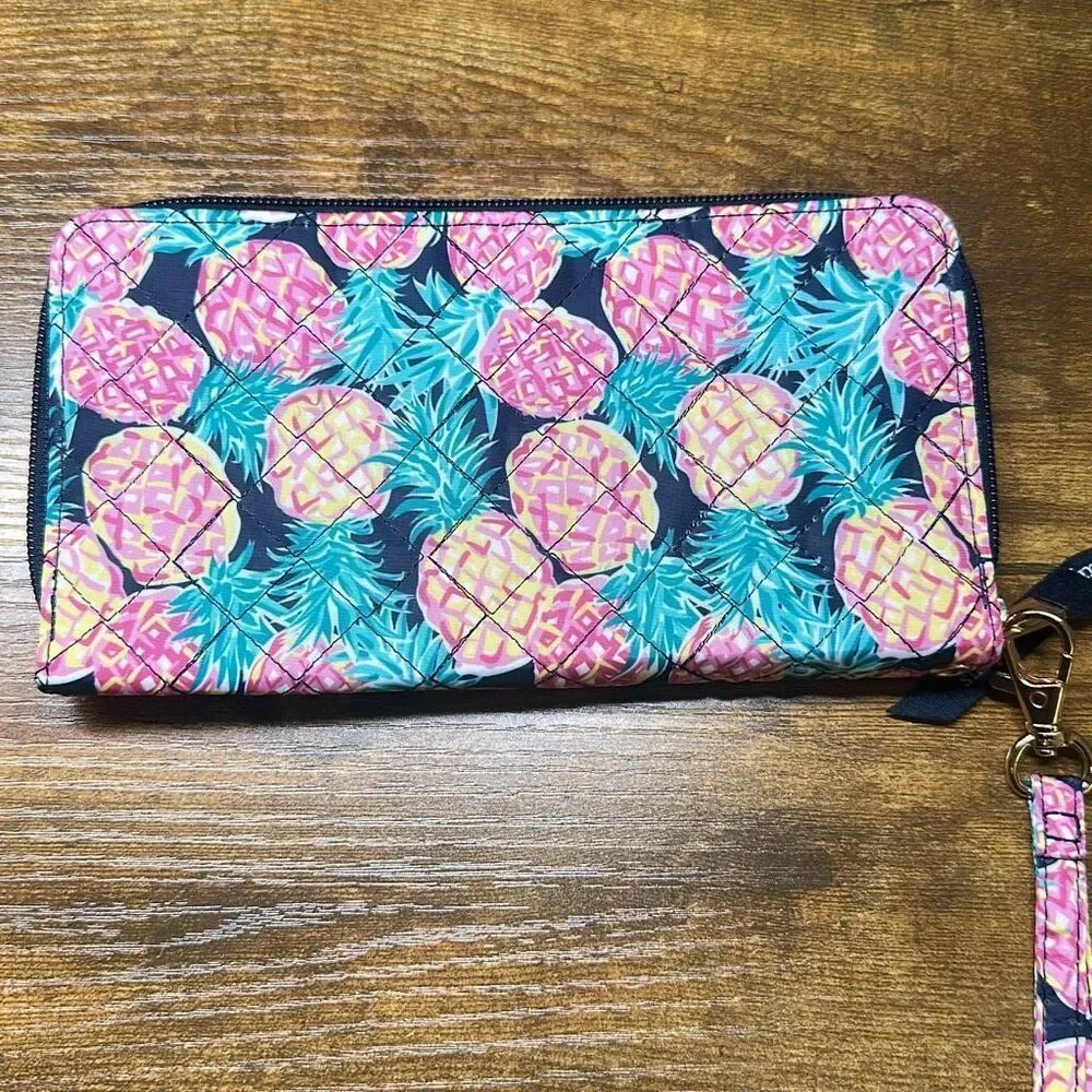 Simply Southern Pink Pineapple Wristlet Wallet‎ Clutch